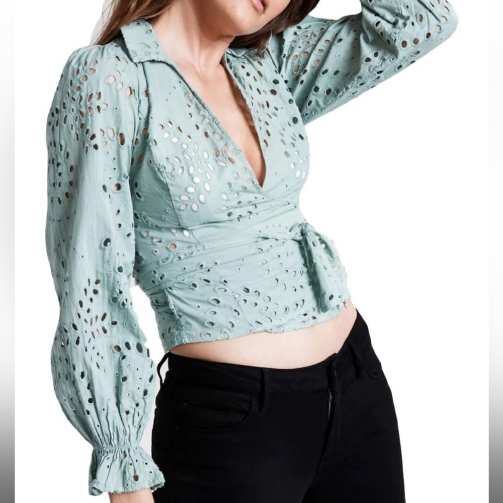 GUESS Women's Kamy Eyelet Tie Front Wrap Top Green Size M